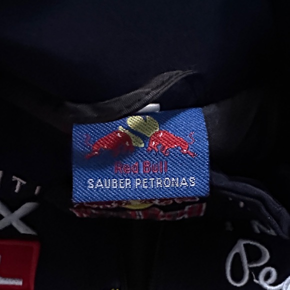 Red Bull Racing Jacket - Picture 2 of 6